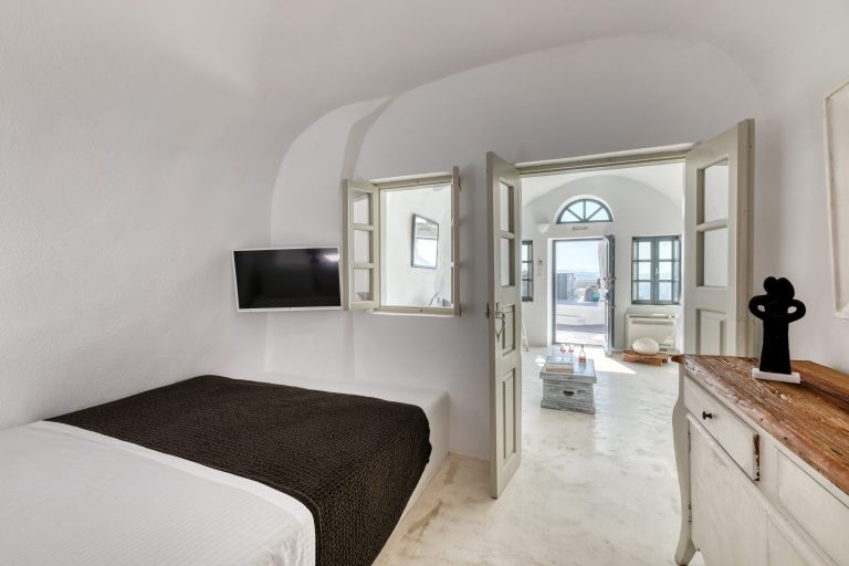 santorini-luxury-holidays-nostos-apartments-hotel (6)